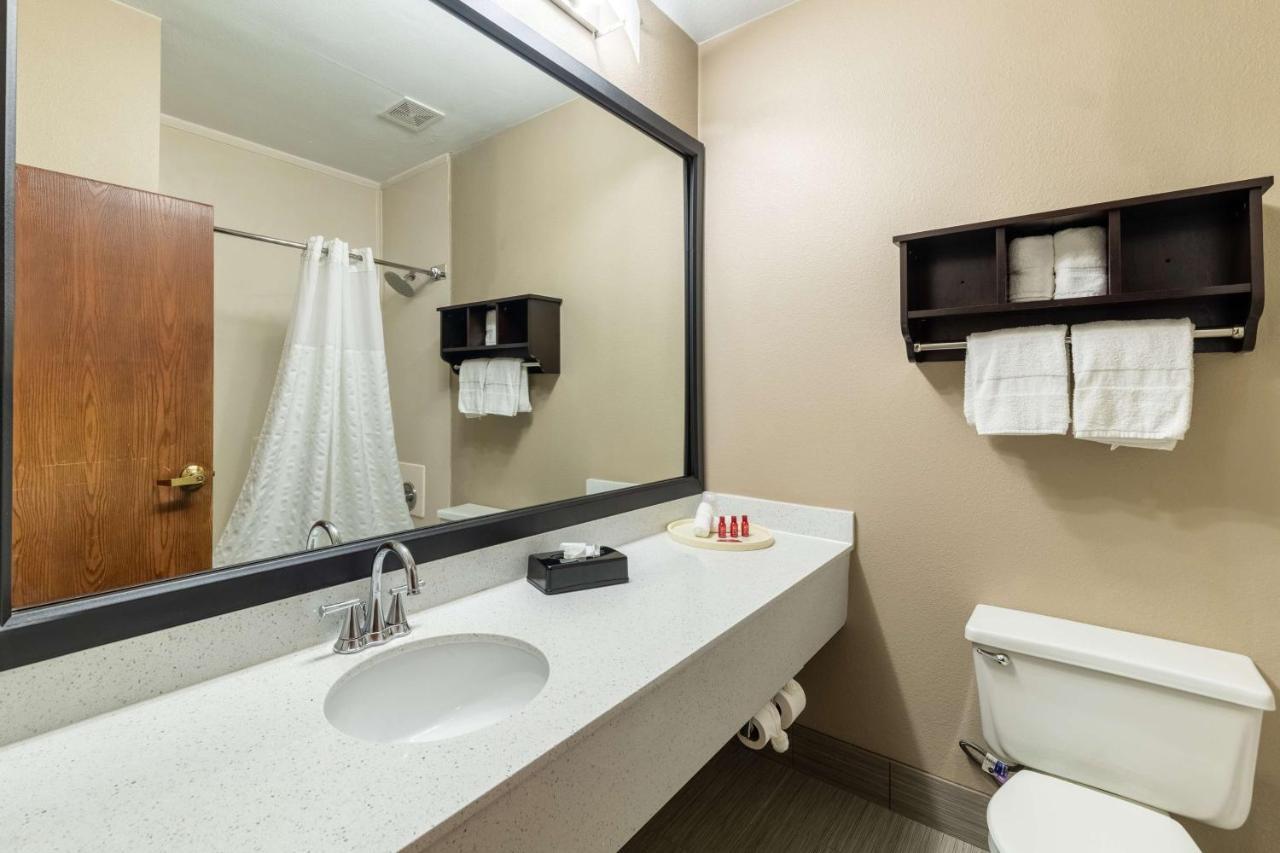 Surestay Plus Hotel By Best Western Plano Bagian luar foto